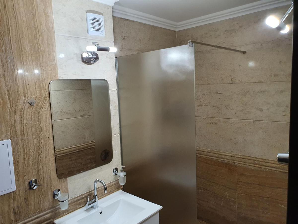 Апартамент За Гости ,,1В-15" Амара Бутик"" Ravda Esterno foto